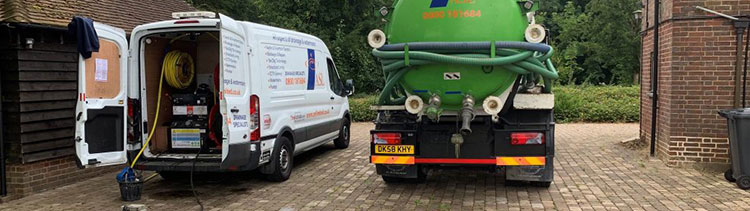 ASL Limited Drainage Specialists attending a drain repair job.