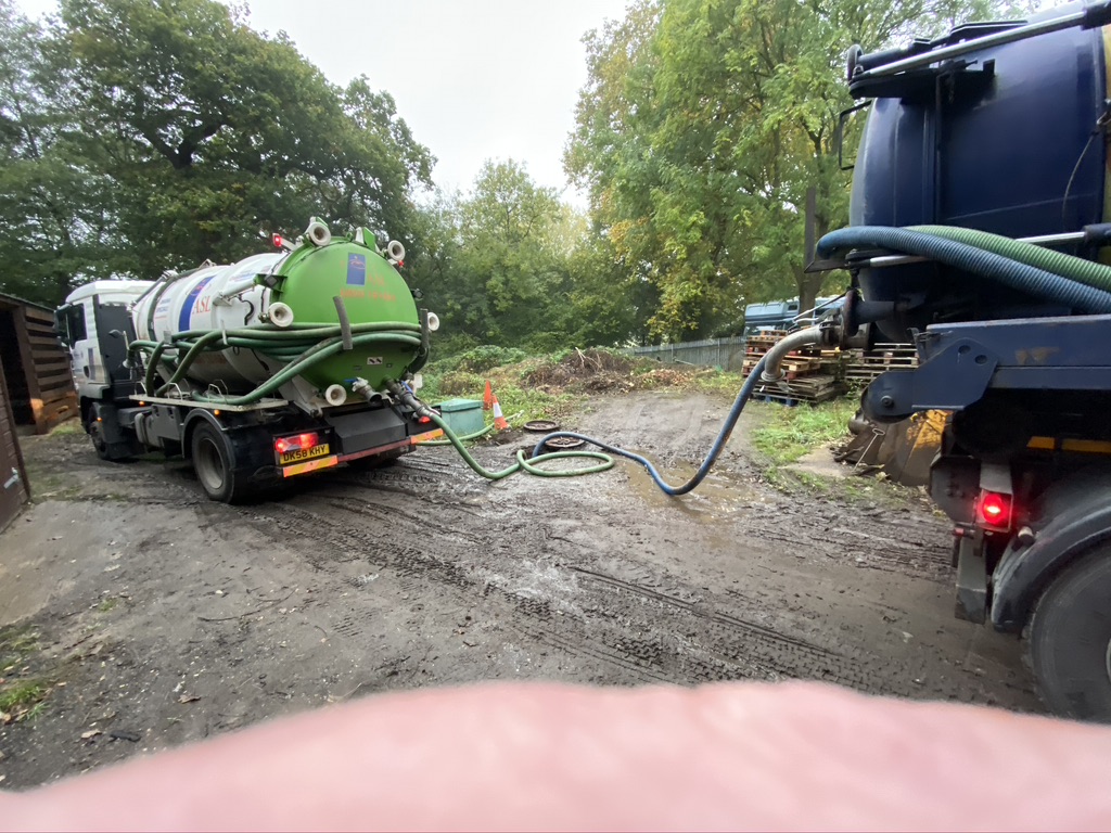 The ASL Limited tanker onsite for a maintenance cleaning job.