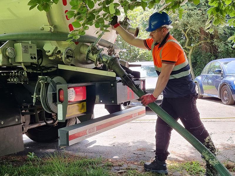 ASL Limited drainage experts emptying a treatment plant sewage tank including the sludge from the bottom.