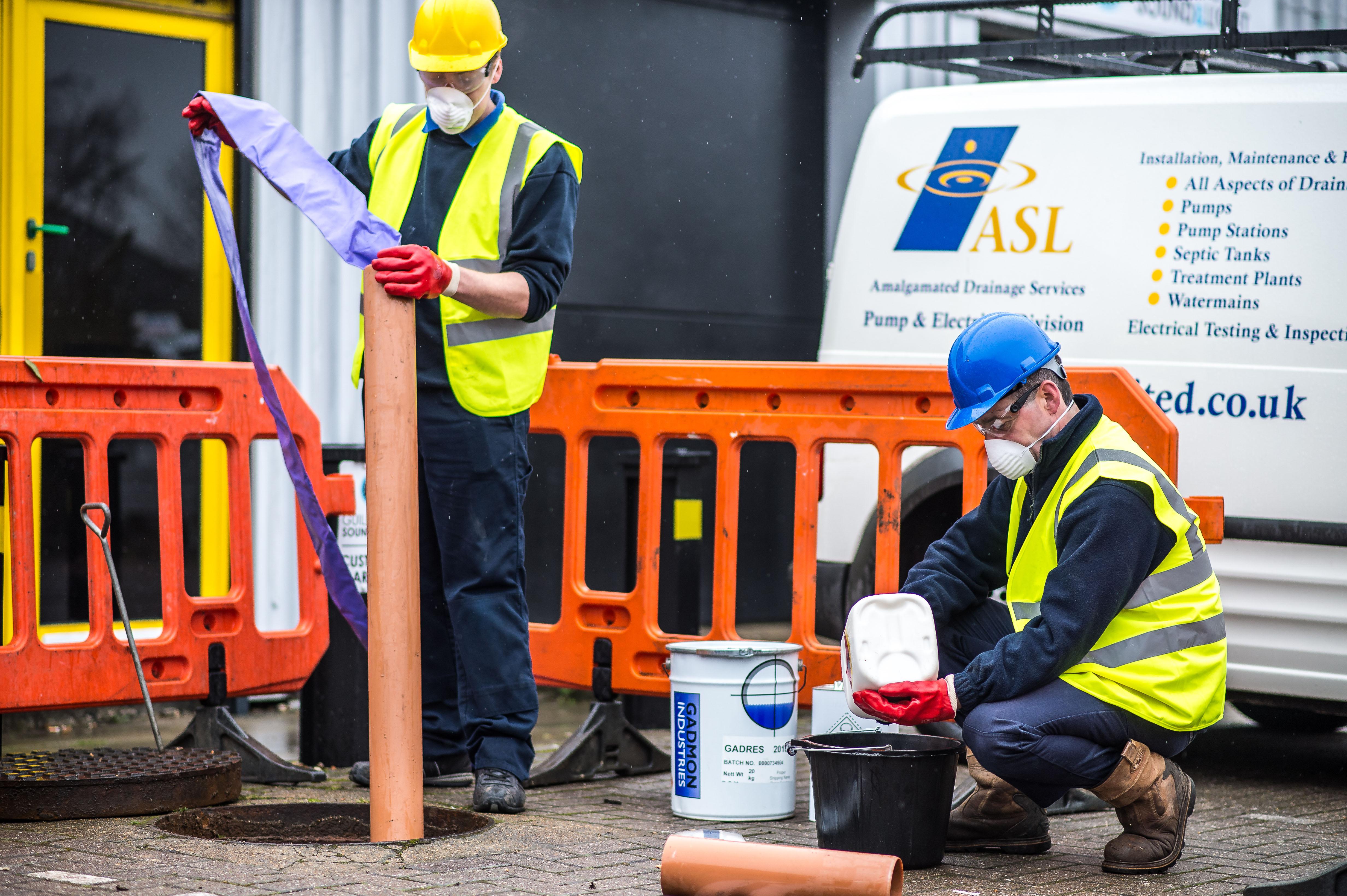 ASL Limited Drainage Experts demonstrating how to fix a damaged drain with drain lining