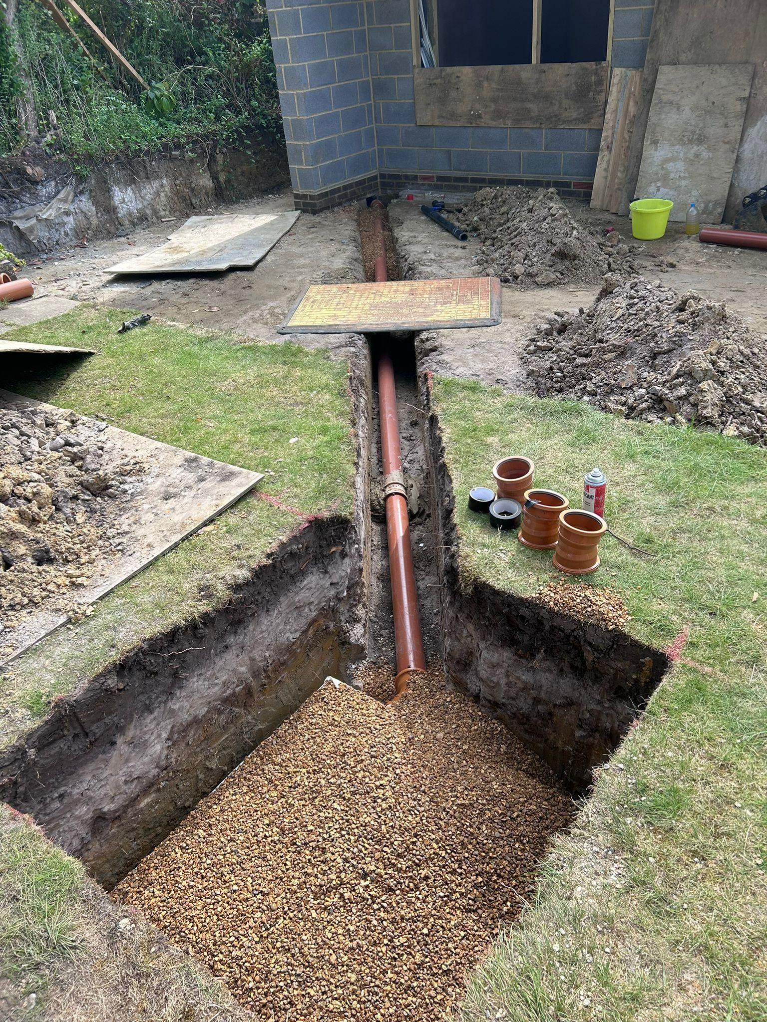 Surface water roof drainage installation