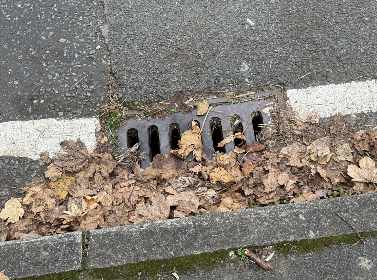 Commercial road gully sucking, maintenance and clearance.