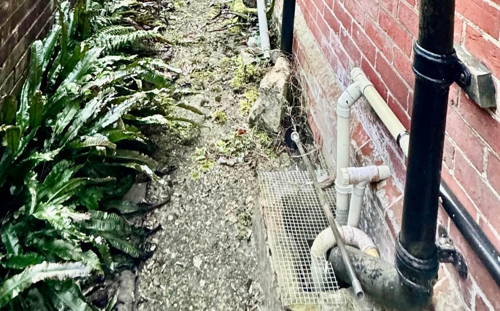 An image showing roof water runoff in Sunningdale.